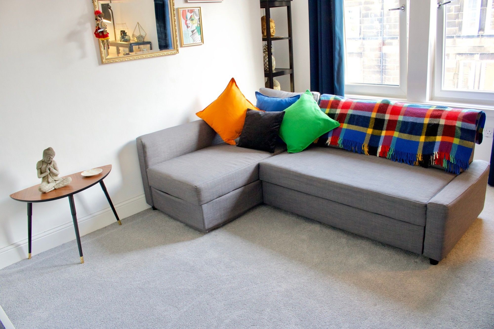 2 Bedroom Near Murrayfield Apartment *